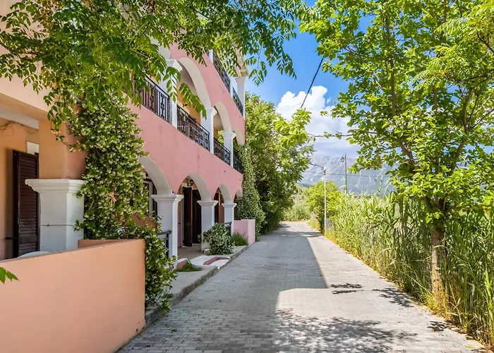 아파트 Aias Pondi